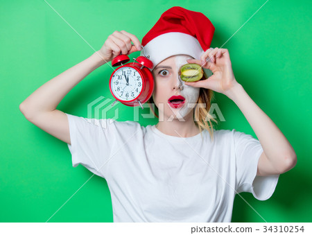 Woman using eye patch for her eyes  34310254