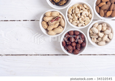 Mix of nuts Mix of nuts 34310545