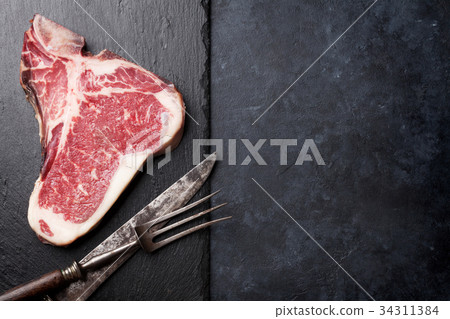 T-bone steak 34311384