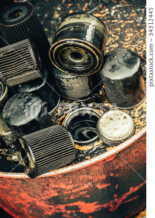 Used oil filters for low depth of field 34312445
