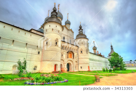 Entrance of Rostov Kremlin, the Golden Ring of 34313303