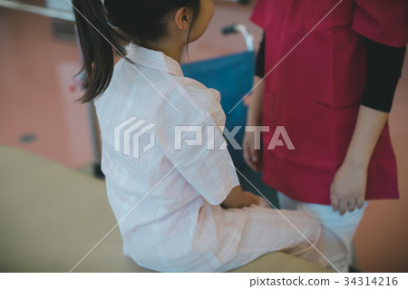 younger, rehabilitation, girl 34314216