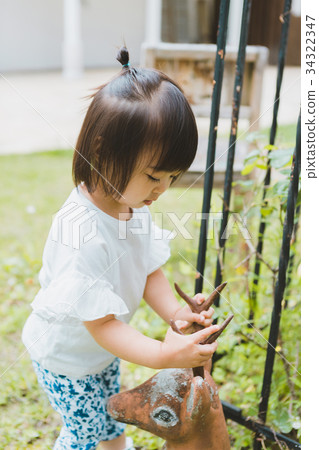 palyful, play, playful 34322347