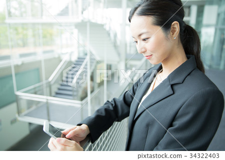Business woman Business woman 34322403