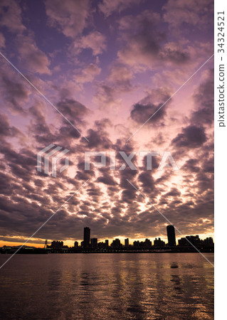 Twilight moment 34324521