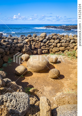 Magnetic stones, ahu Te Pito Kura, easter island 34326104