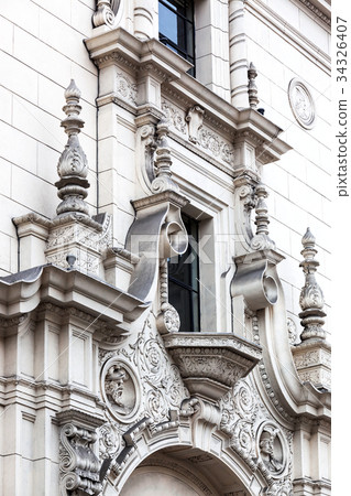 old colonial building 34326407