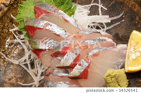 竹莢魚生魚片味道鮮美 竹莢魚生魚片味道鮮美 34326541