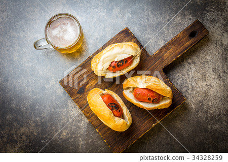 Choripan. Latin American Argentine and chilean 34328259