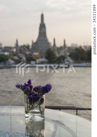 Rooftop bar overlooks Wat Arun, Bangkok, Thailand 34331994