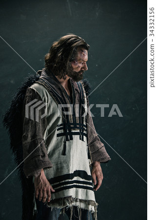 Actor in makeup, a poor man 34332156