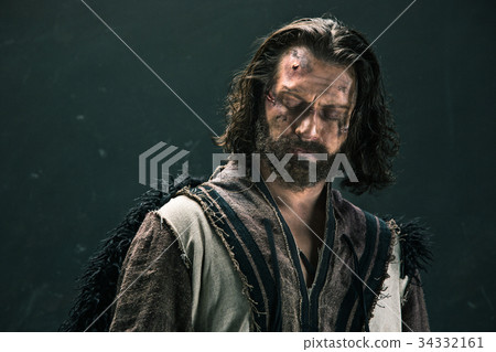 Actor in makeup, a poor man Actor in makeup, a poor man 34332161
