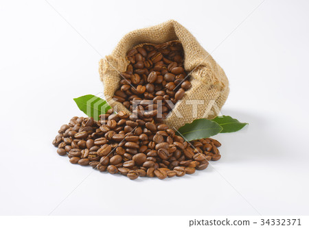 sack of coffee beans 34332371
