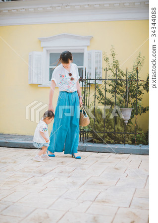 go out, mother and child, a walk 34344088