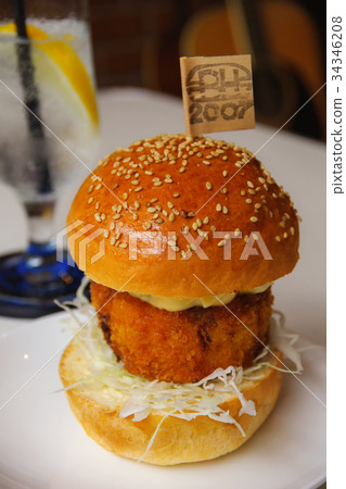 [Food] Koishihama Scallop Burger 34346208
