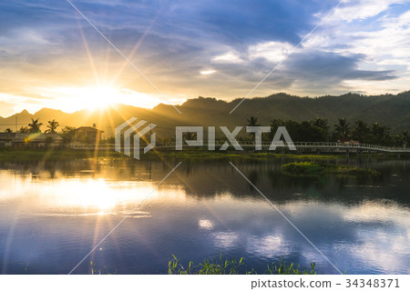 高雄美濃湖夕陽 34348371