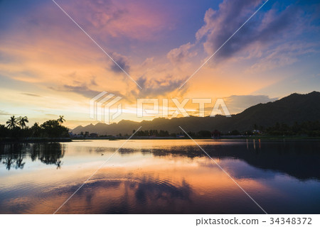 高雄美濃湖彩霞 34348372