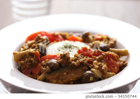 Keema咖哩茄子和番茄 34350744