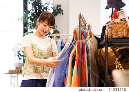 Shopping Shopping Women Goods Select shop Photography cooperation: TENOHA DAIKANYAM Shopping Shopping Women Goods Select shop Photography cooperation: TENOHA DAIKANYAM 34351338