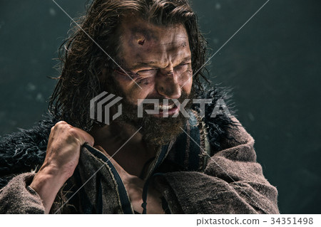 Actor in makeup, a poor man Actor in makeup, a poor man 34351498