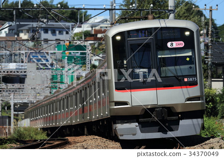 Tokyu Toyoko Line 34370049