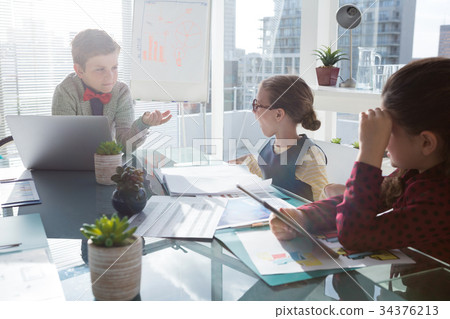 Children playing as business people Children playing as business people 34376213