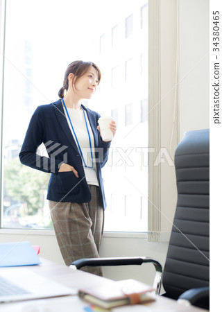 Casual business woman 34380465