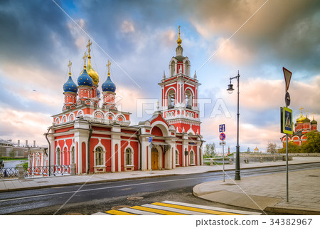 Morning view of the street Varvarka, St. George Morning view of the street Varvarka, St. George 34382967