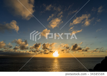 在Oginosaki的日落在石垣島 34385584