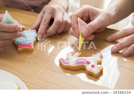 Learning things icing cookie 34386534