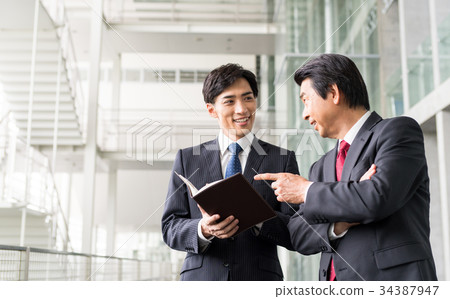 Businessman Businessman 34387947