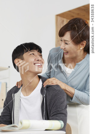 學生，媽媽，鼓勵，學習，候選人 34388638