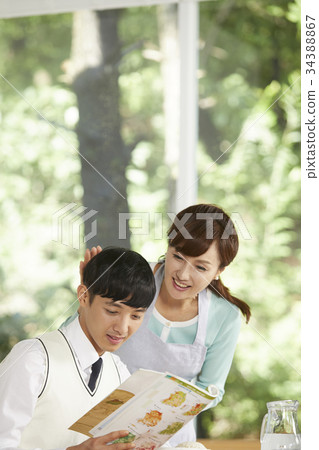 學生,媽媽,早上,候選人 學生,媽媽,早上,候選人 34388867