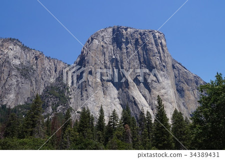 El Capitan in Yosemite National Park, USA 34389431
