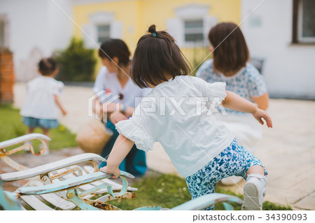 mother and child, little child, toddler 34390093