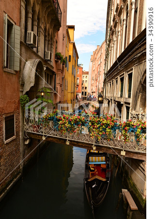 水巷貢多拉 水巷貢多拉 34390916