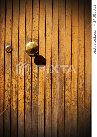 Old wood door background 34393312