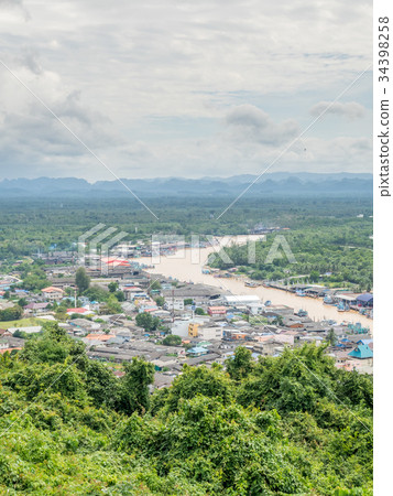 Fisherman village in Chumphon 34398258