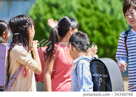 Elementary school ground 34398798