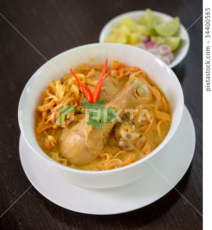 khao soi , curry noodles , thai food 34400565
