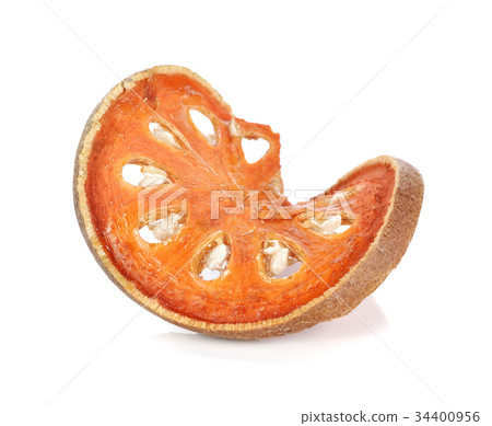 Aegle marmelos. Dry bael fruit on white background 34400956