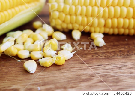 fresh corn fresh corn 34402426