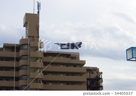 大型運輸機降落 34405037