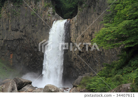 Japan's Hundred Waterfalls 34407611