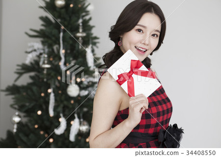 Young woman Young woman 34408550