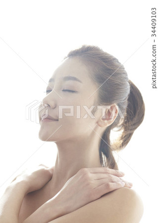 年輕的女人 34409103