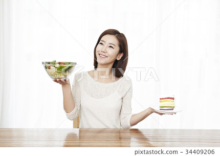 Young woman 34409206