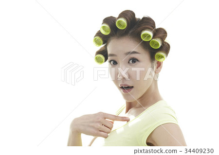 Young woman Young woman 34409230