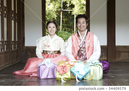 Couple, hanbok 34409579