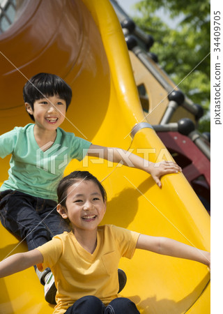 child 34409705